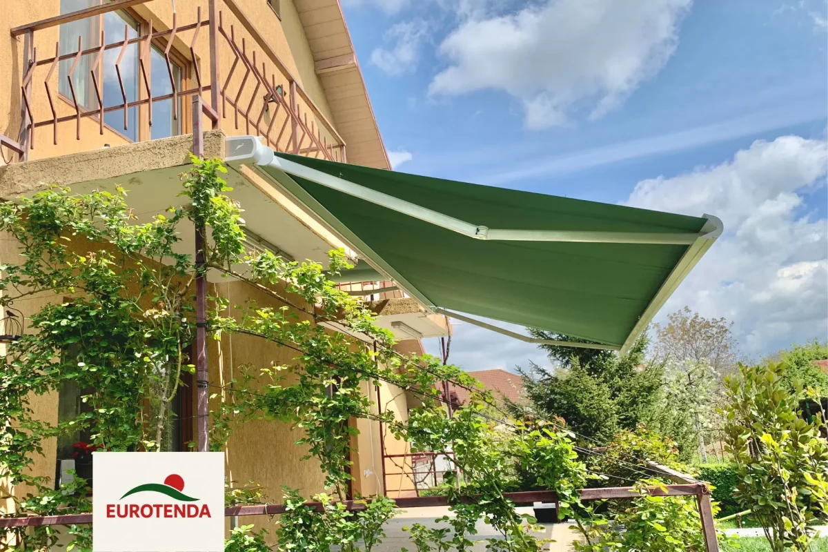 copertina retractabila verde brate articulate terasa eurotenda