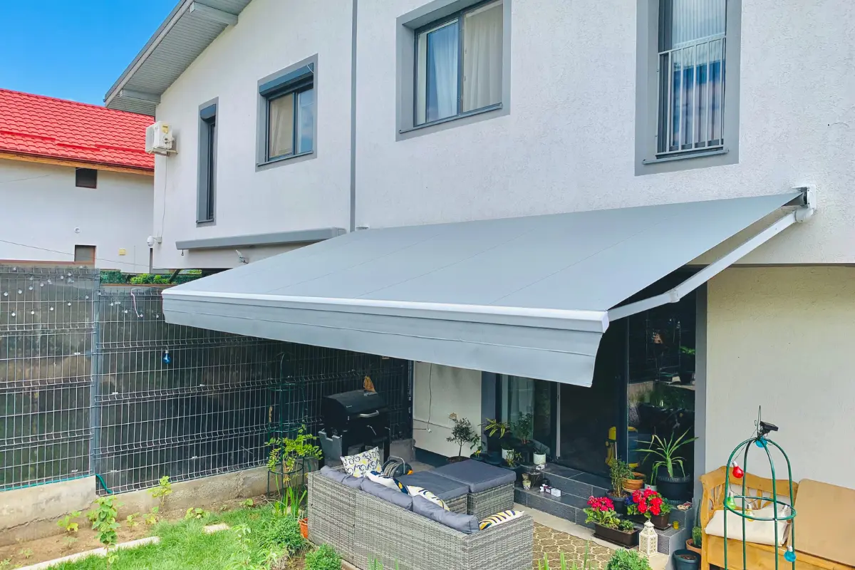 copertina retractabila loggia terasă