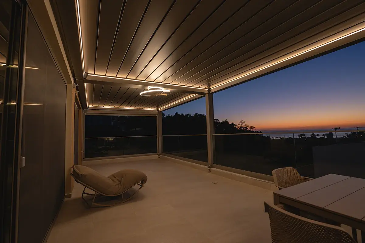 bio persa montata pe balcon